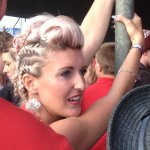 Shelley_Pengilly_milk_shake_glastonbury_festival_hair