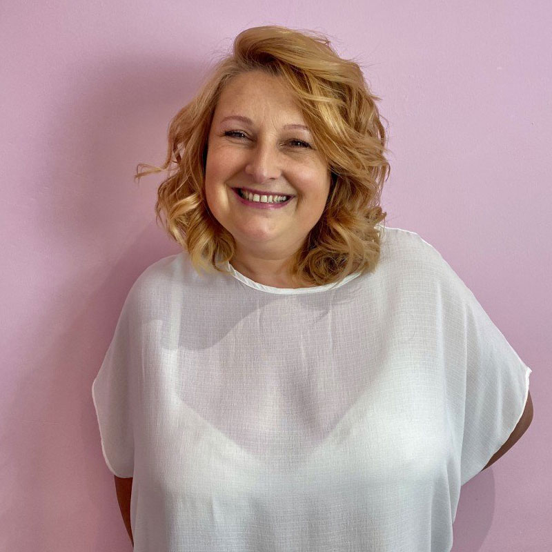 xJo Stylist at Shelley Lane Salon in Bridgen .jpg.pagespeed.gpjppjwsjsrjrprirmcpmdim20.ic .J5Sis 3G6N
